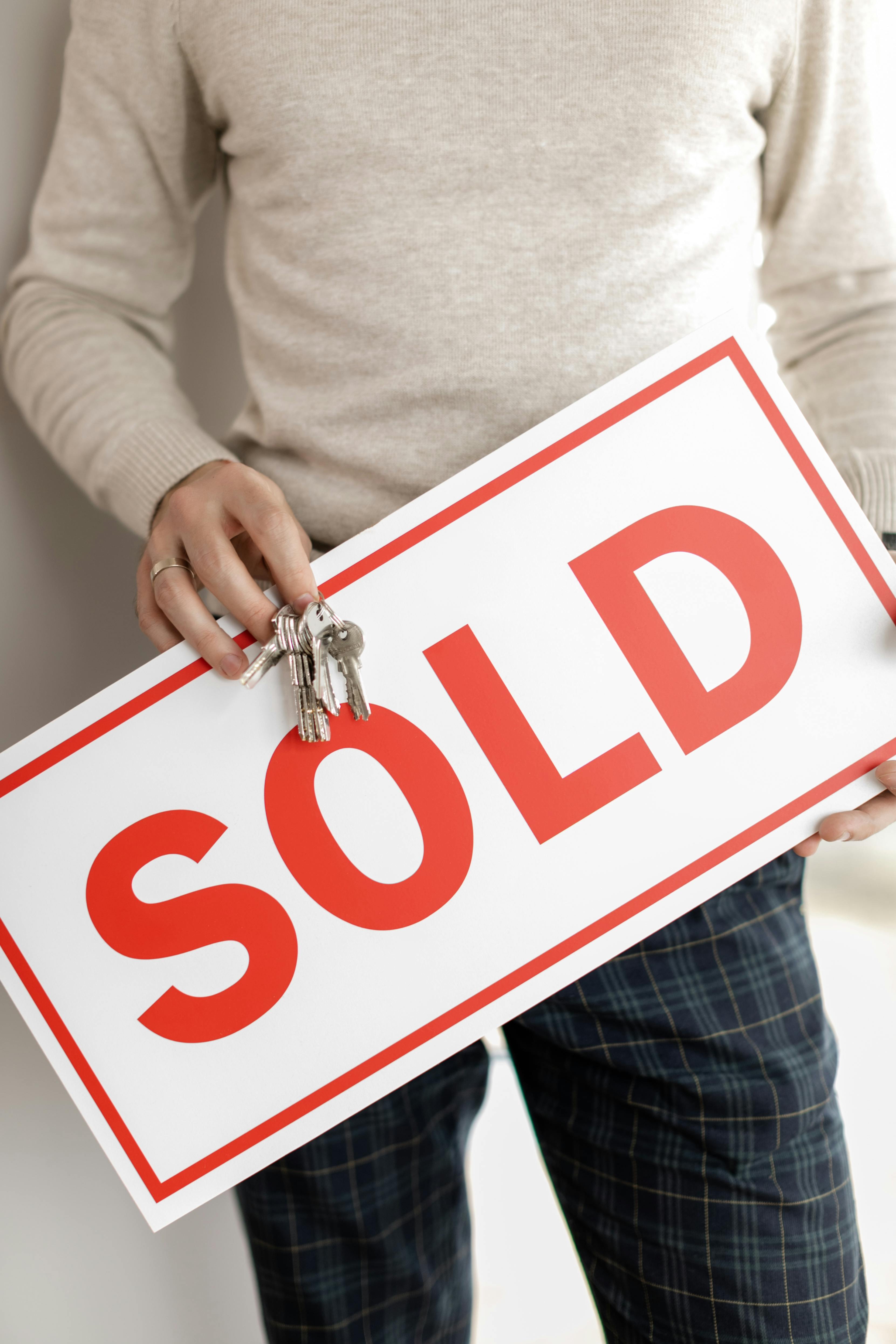 Sold property sign